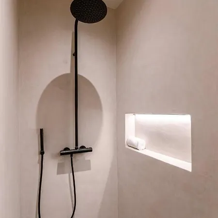 Beautiful For 6 Persons On Top Location In * Gent